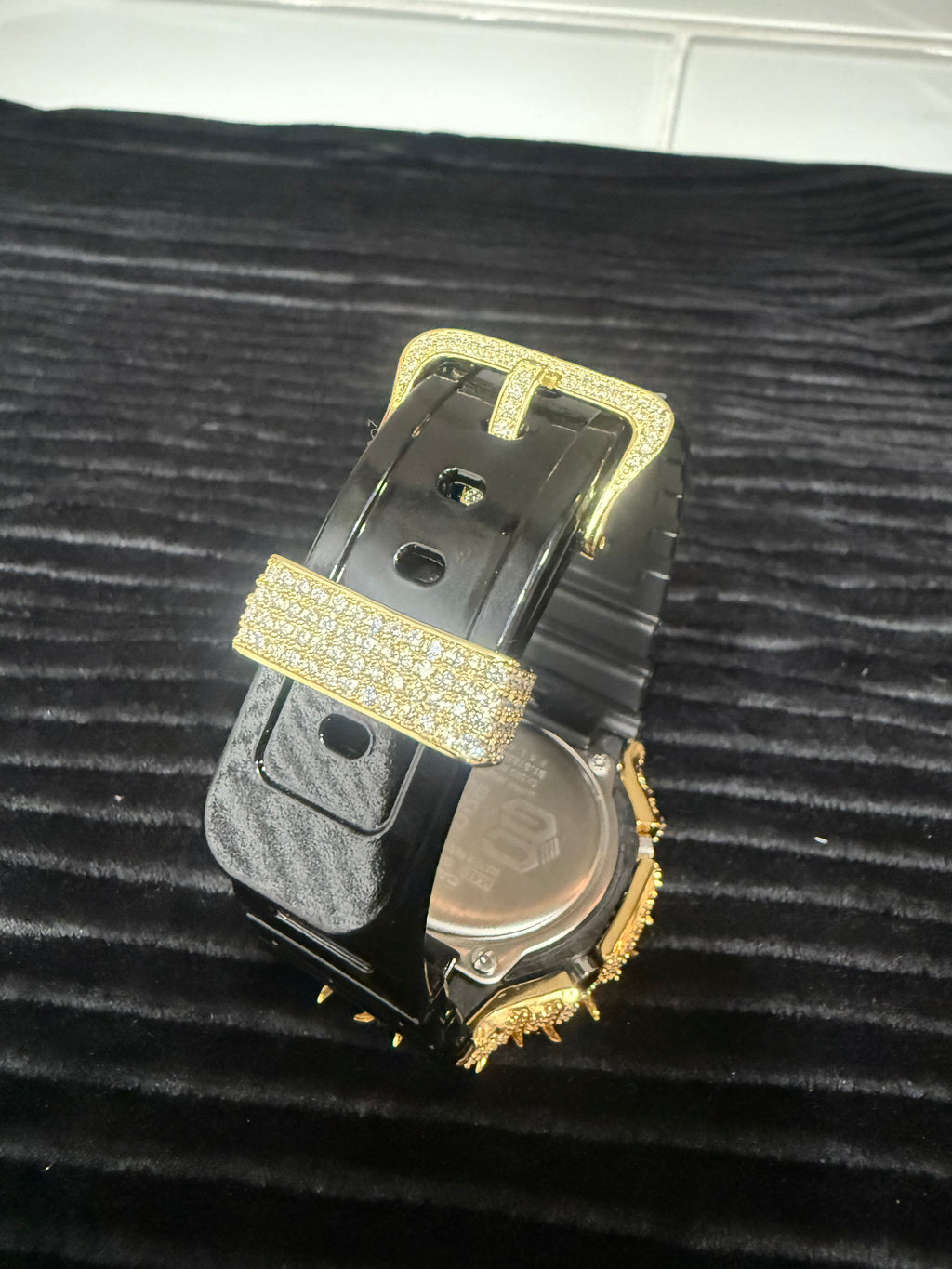 BUST DOWN MOISSANITE G-SHOCK GA-2100 GOLD/GOLD BLACK BAND