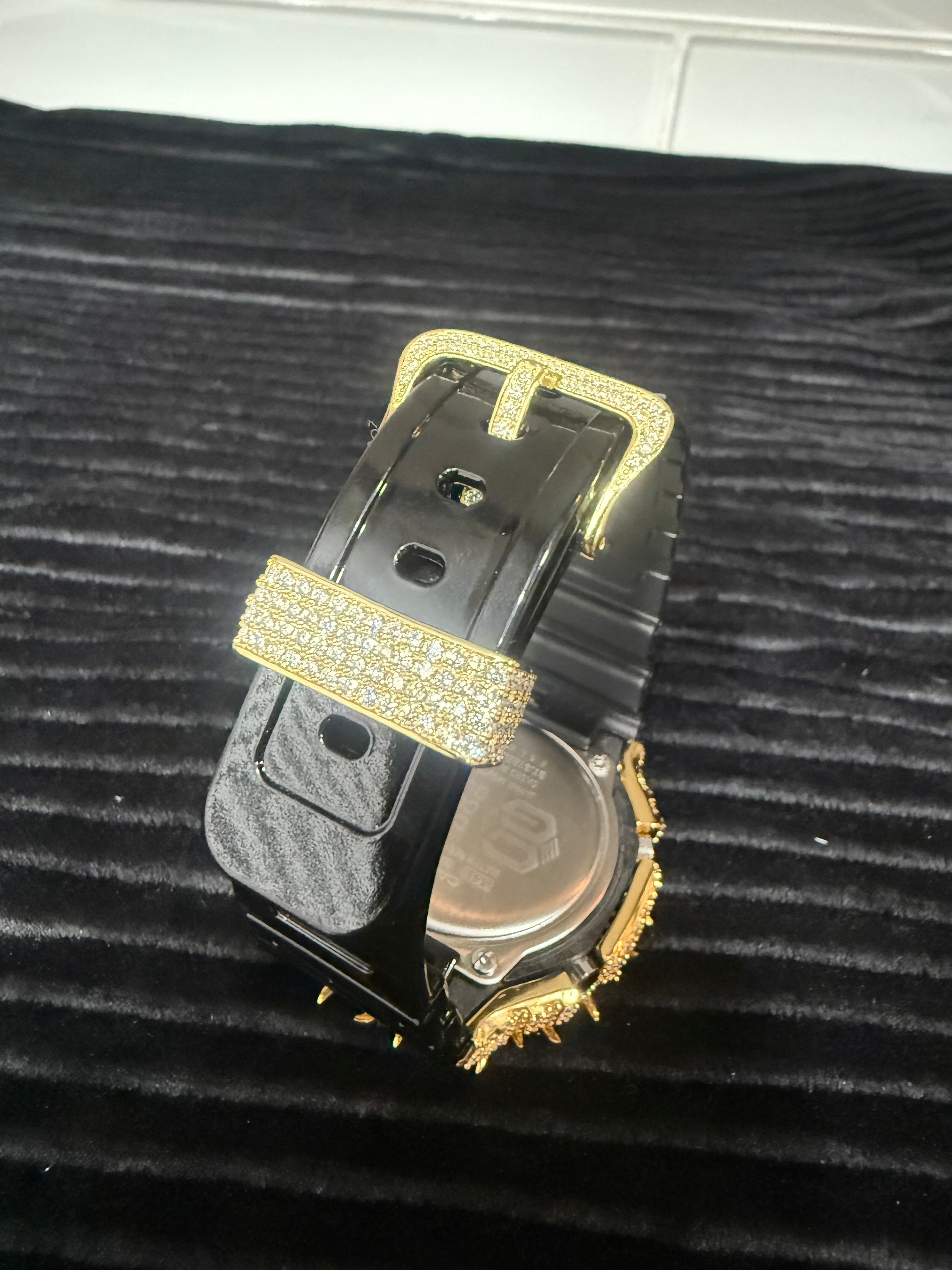 BUST DOWN MOISSANITE G-SHOCK GA-2100 GOLD/GOLD BLACK BAND